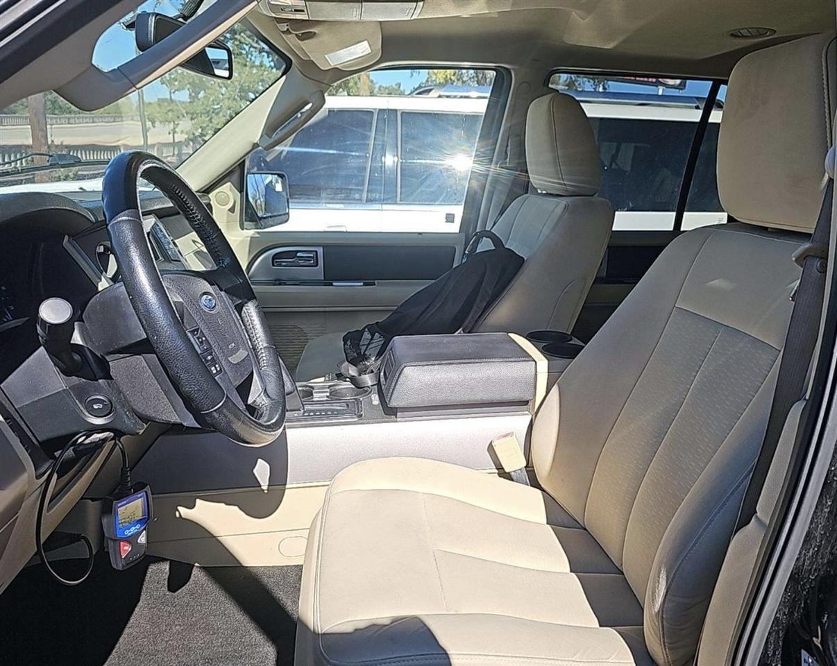 Ford Expedition XLT 2WD 2017