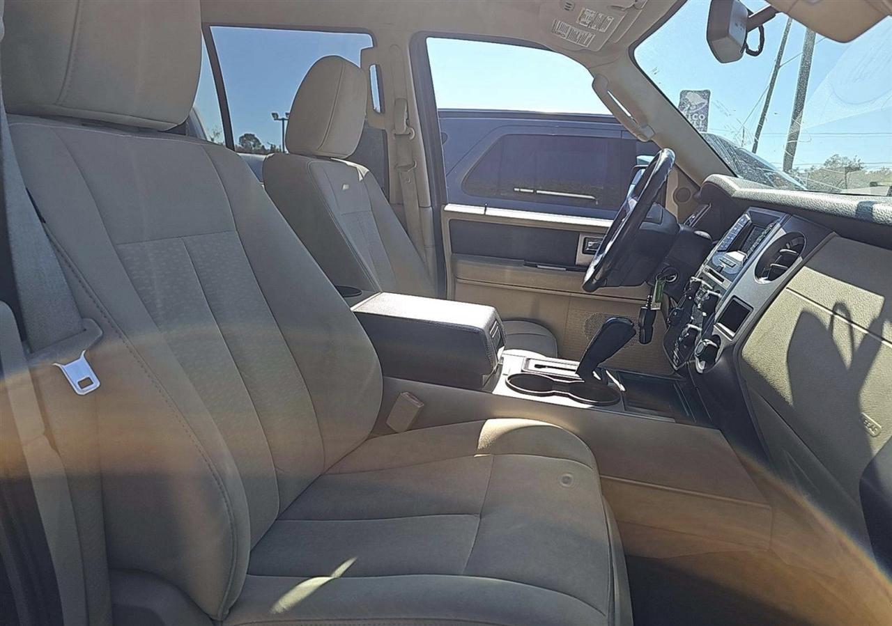 Ford Expedition XLT 2WD 2017