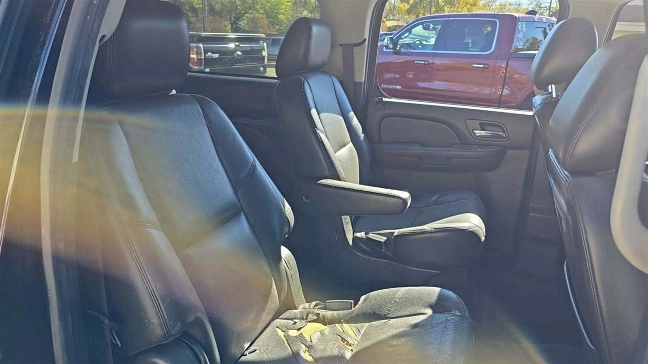 Chevrolet Suburban LTZ 1500 2WD 2013