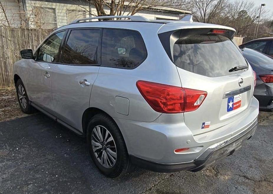 Nissan Pathfinder SV 4WD 2020