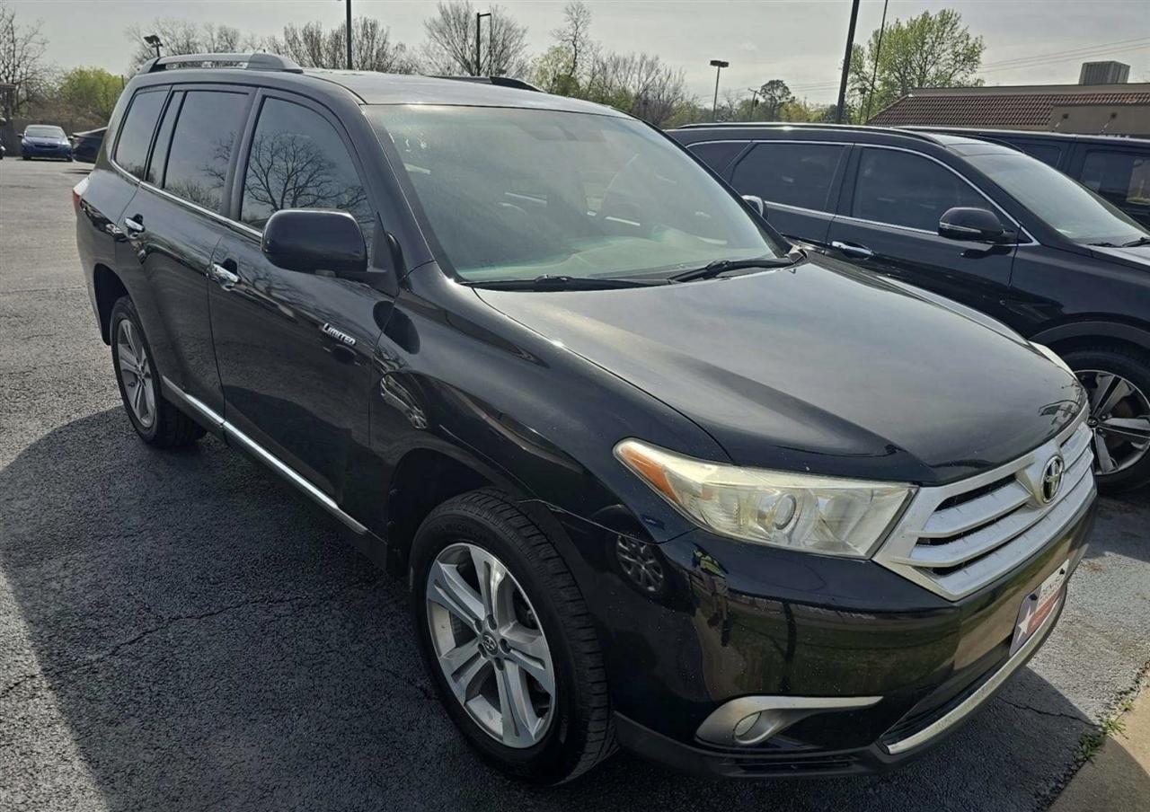 Toyota Highlander Limited 2WD 2013