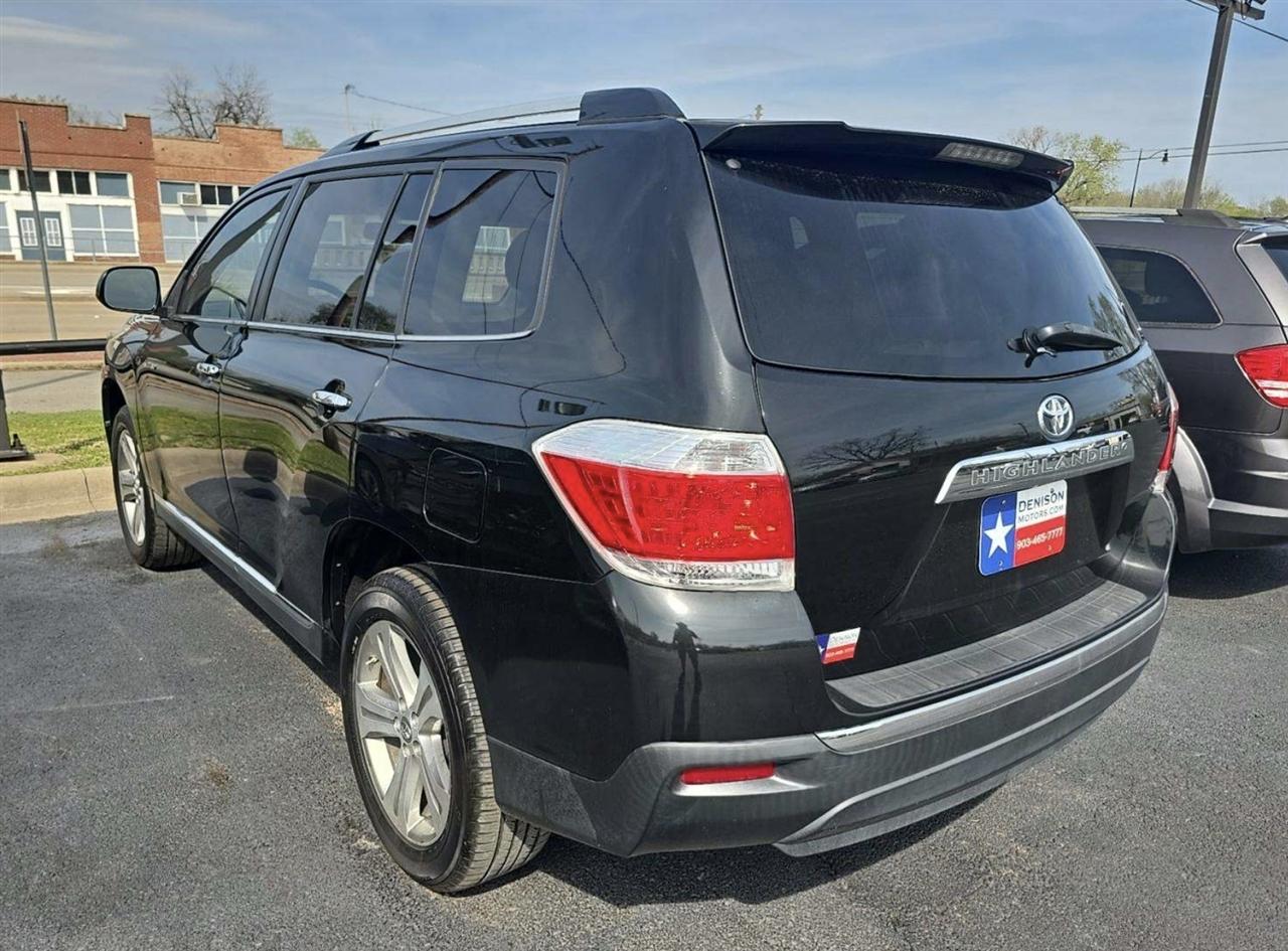 Toyota Highlander Limited 2WD 2013