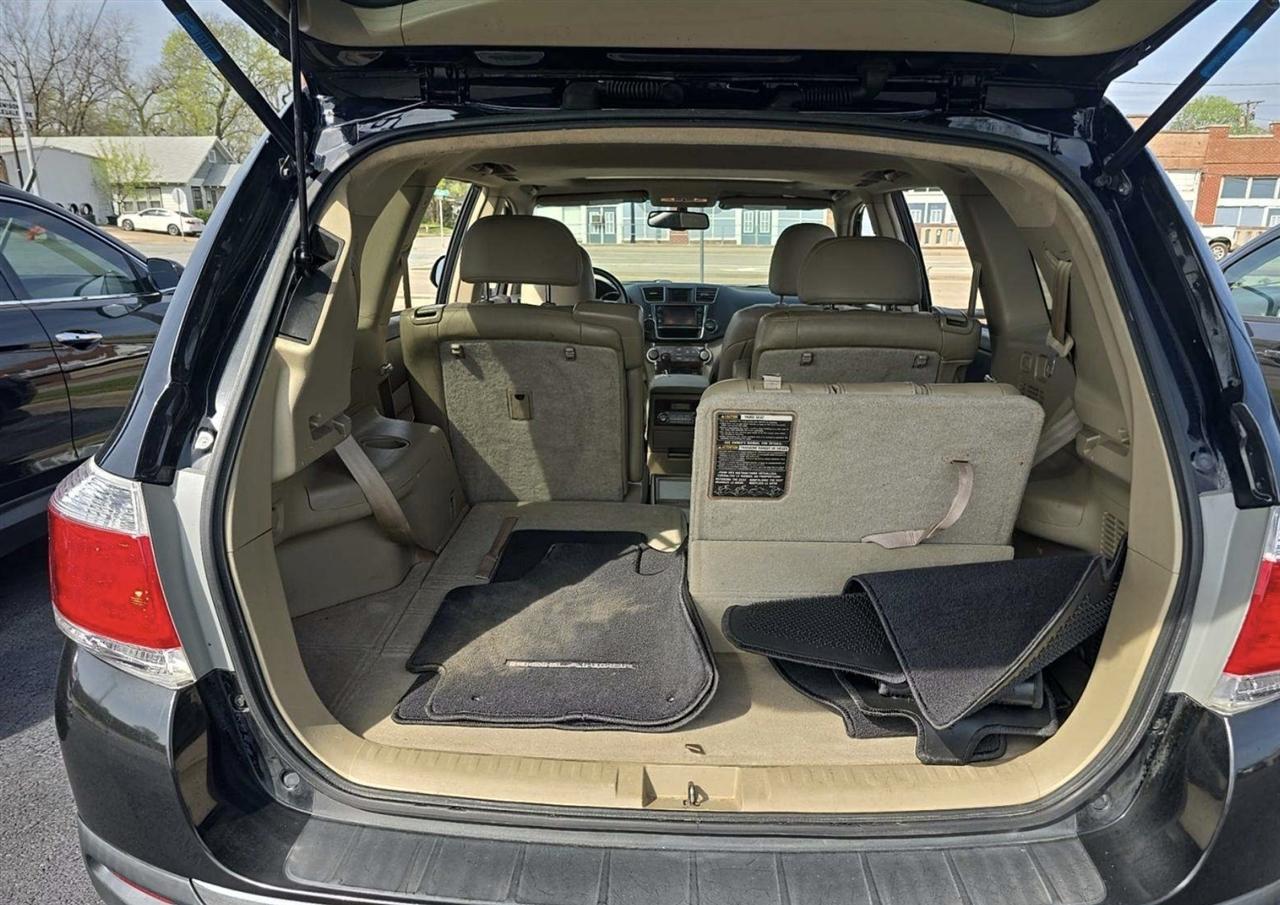 Toyota Highlander Limited 2WD 2013