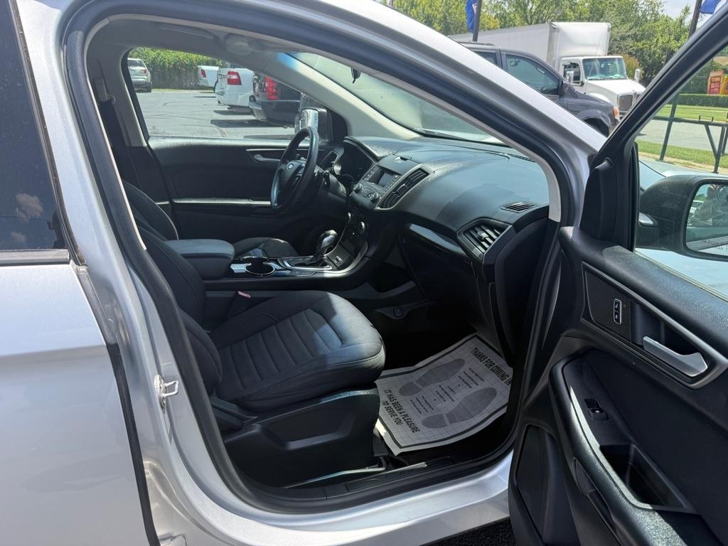 Ford Edge SE FWD 2016