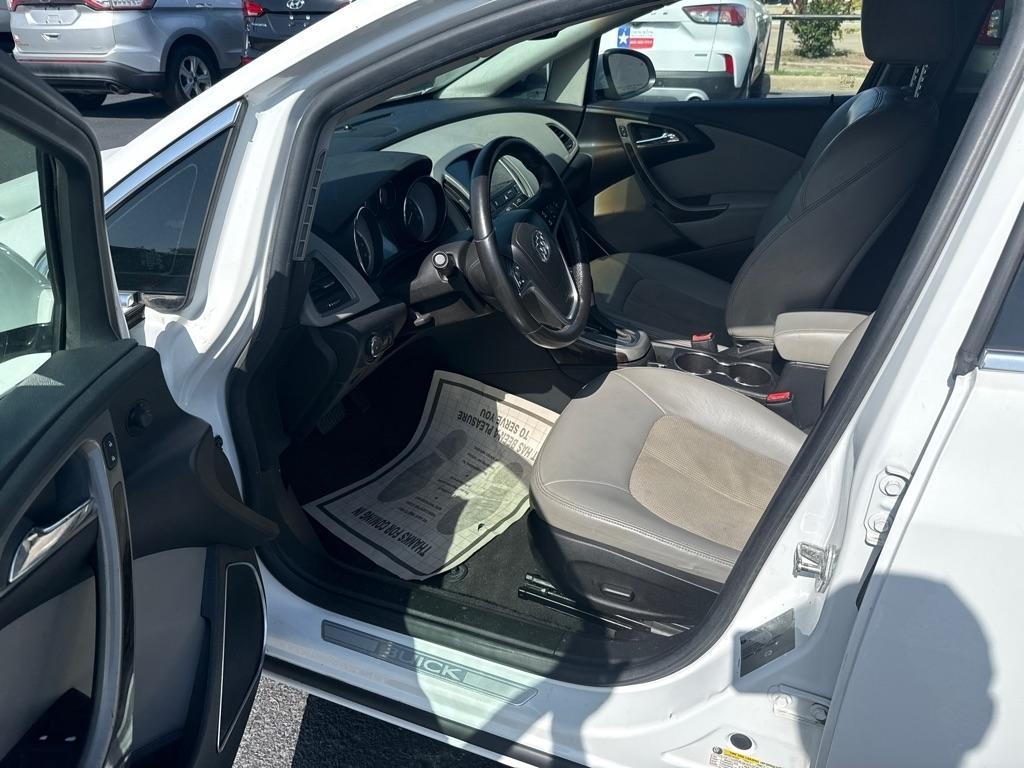 Buick Verano Convenience 2012