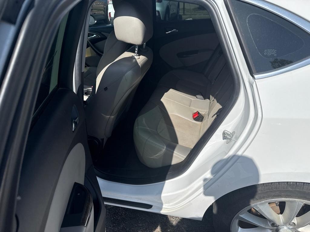 Buick Verano Convenience 2012