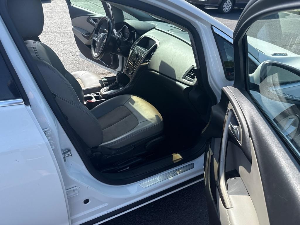 Buick Verano Convenience 2012