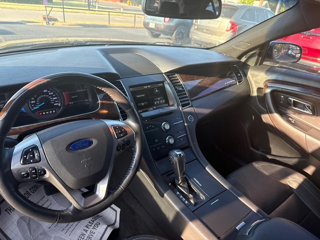 Ford Taurus Limited FWD 2015
