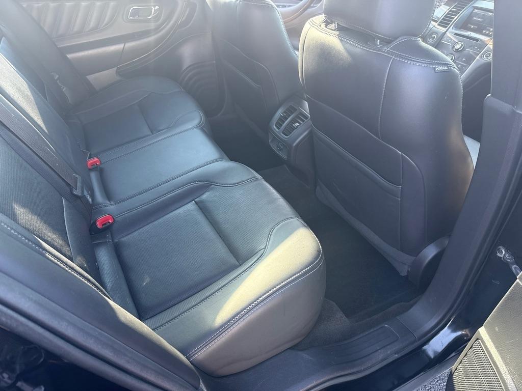 Ford Taurus Limited FWD 2015