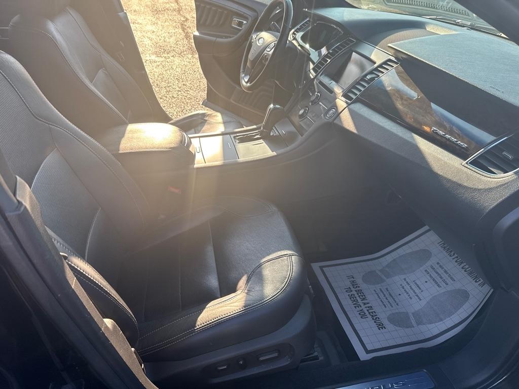Ford Taurus Limited FWD 2015