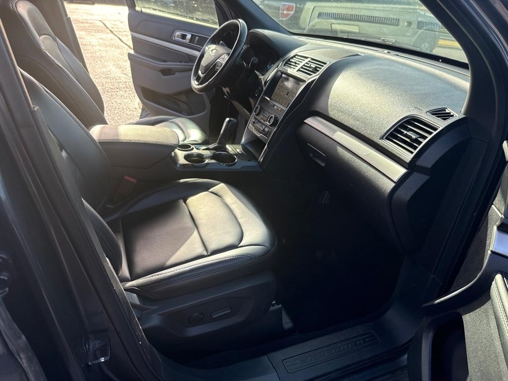 Ford Explorer XLT FWD 2019