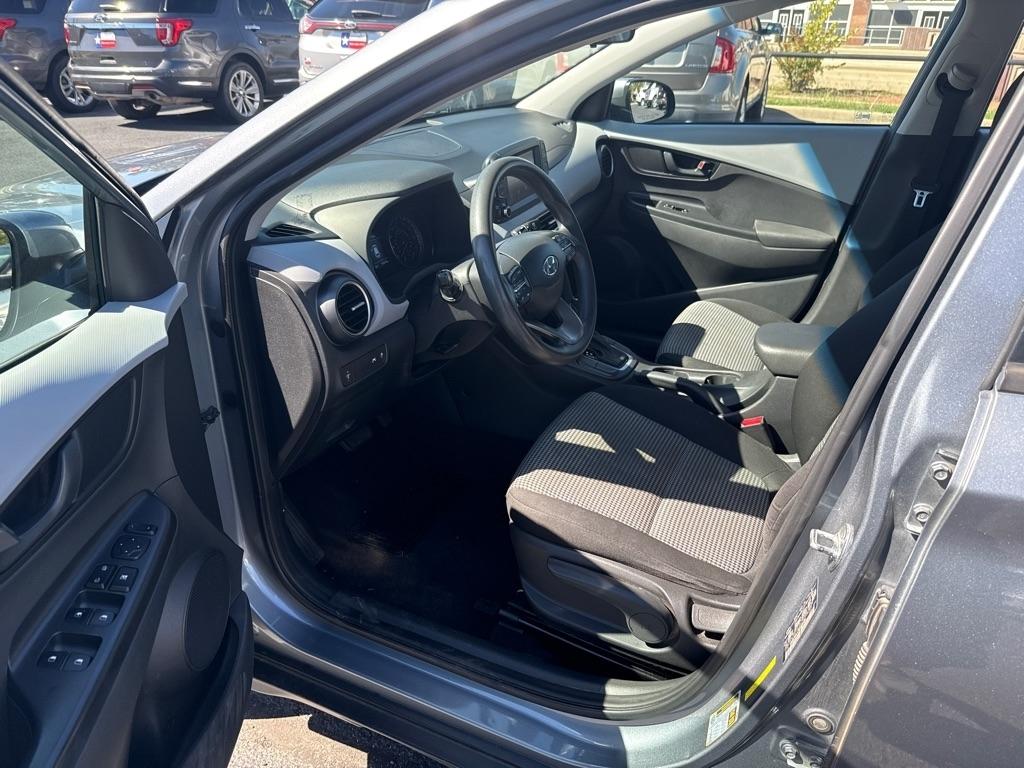 Hyundai Kona SE 2021