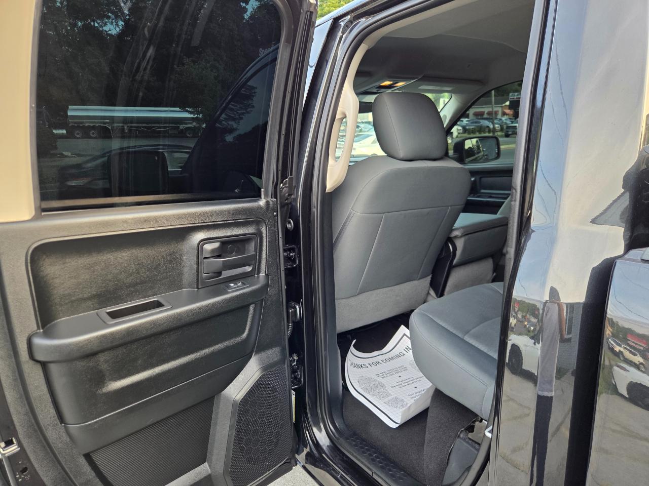 RAM 1500 Tradesman Quad Cab 4WD 2018