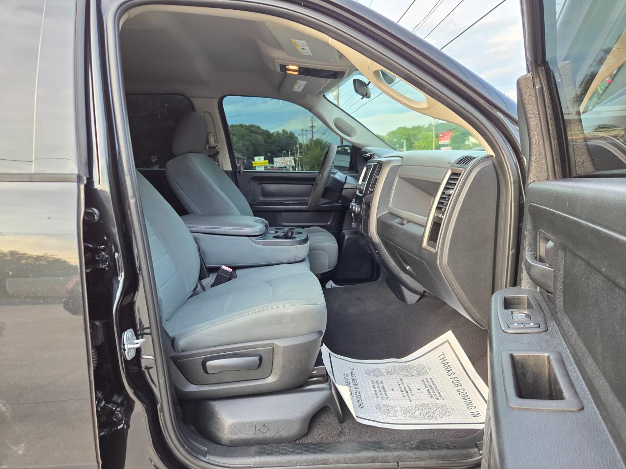 RAM 1500 Tradesman Quad Cab 4WD 2018