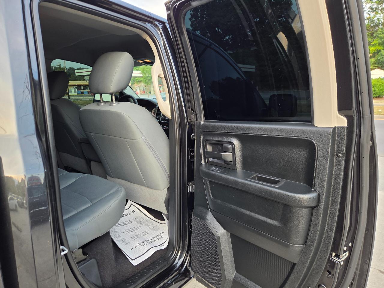 RAM 1500 Tradesman Quad Cab 4WD 2018