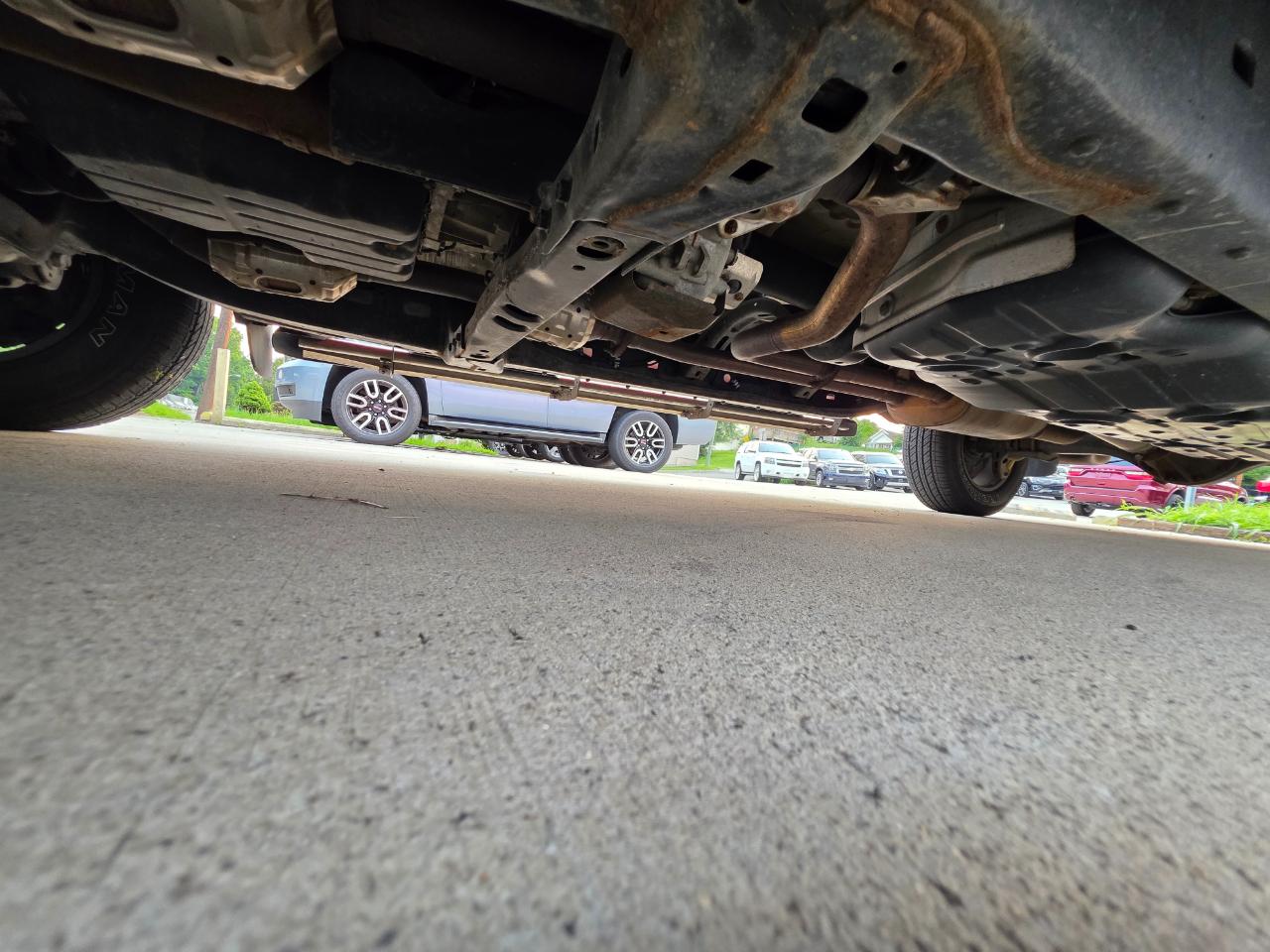 Toyota Tundra SR5 5.7L V8 CrewMax 4WD 2017