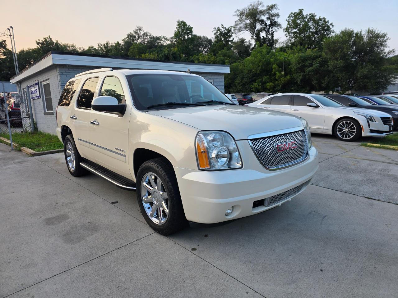 GMC Yukon Denali 2WD 2013