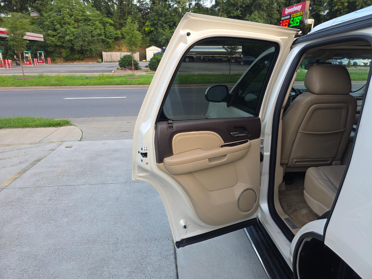 GMC Yukon Denali 2WD 2013