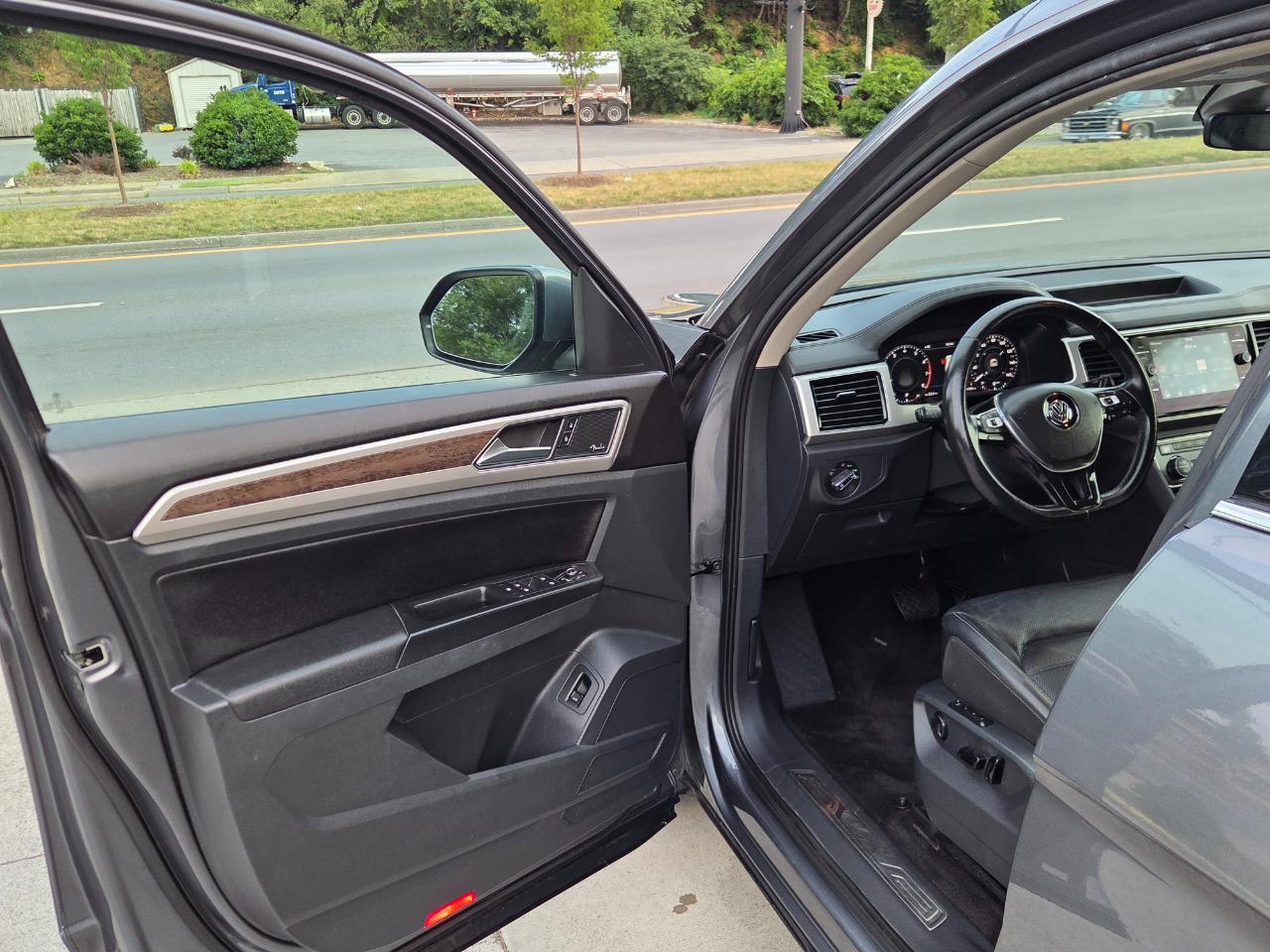 Volkswagen Atlas V6 SEL Premium AWD 2018