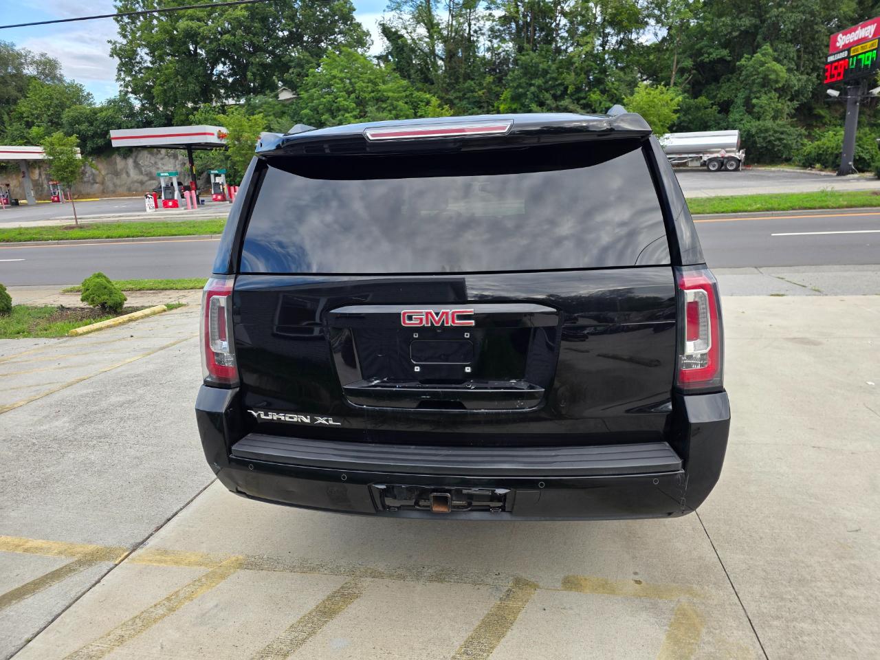 GMC Yukon XL SLT 1/2 Ton 4WD 2015