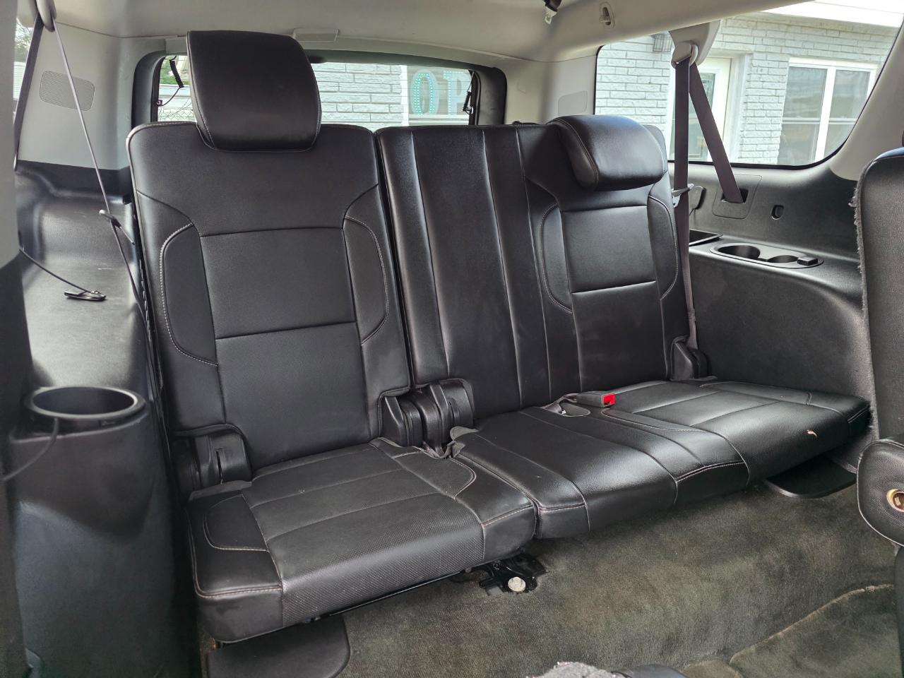GMC Yukon XL SLT 1/2 Ton 4WD 2015