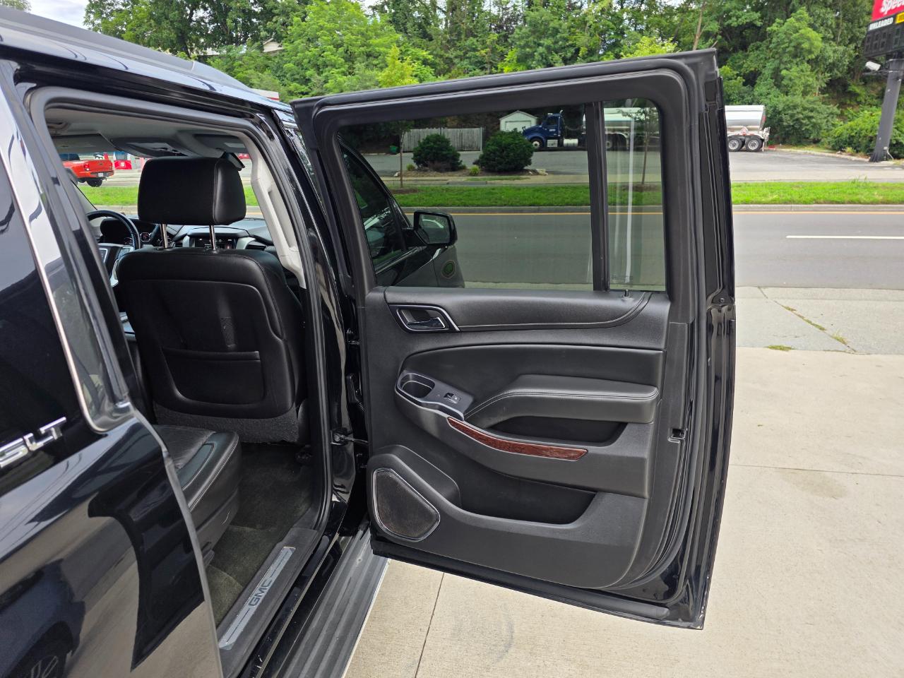 GMC Yukon XL SLT 1/2 Ton 4WD 2015