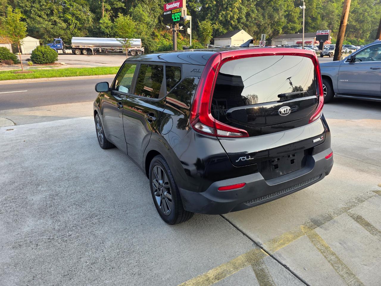 Kia Soul LX CVT 2021