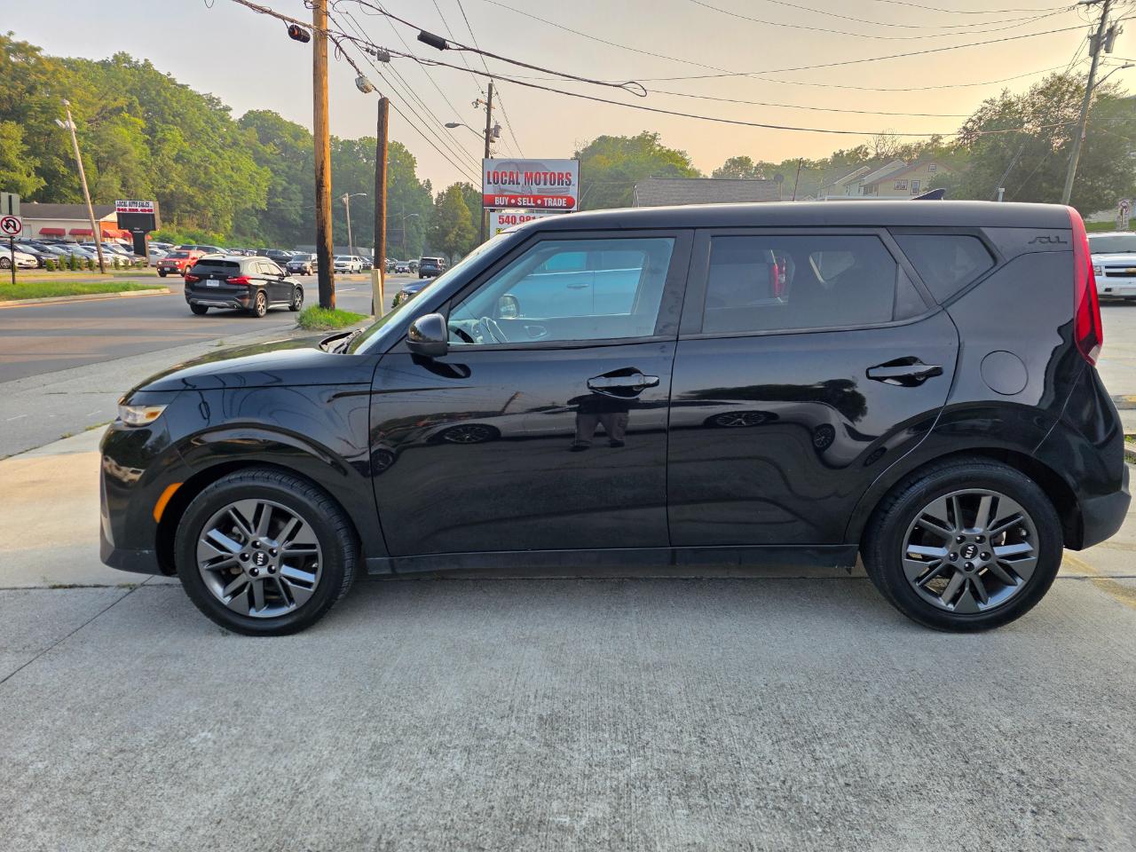 Kia Soul LX CVT 2021