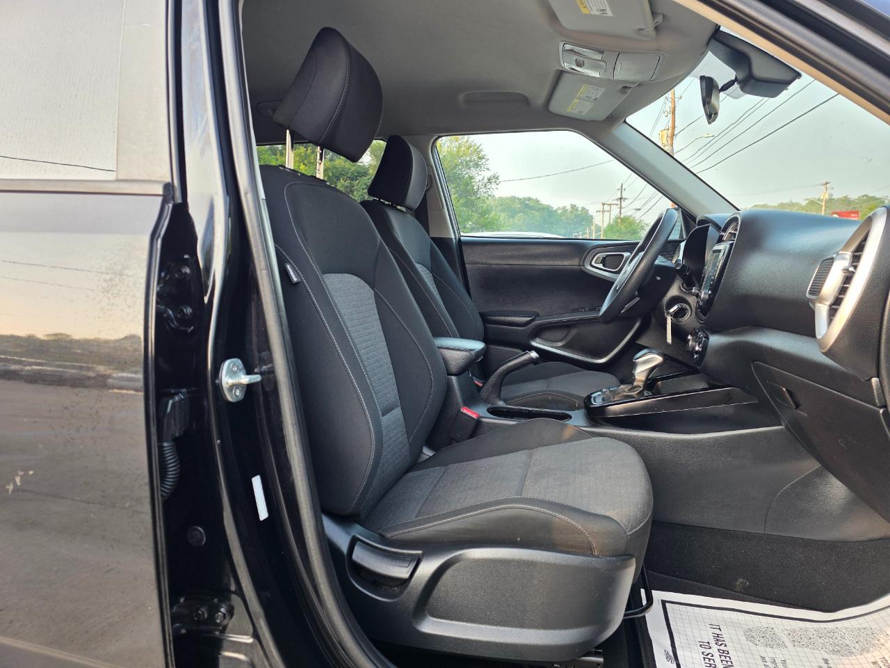 Kia Soul LX CVT 2021