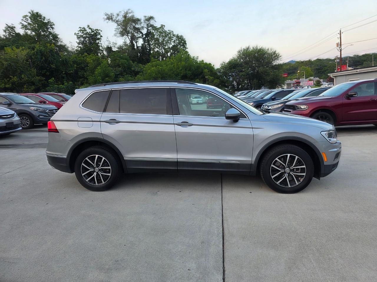 Volkswagen Tiguan SE 4Motion 2021