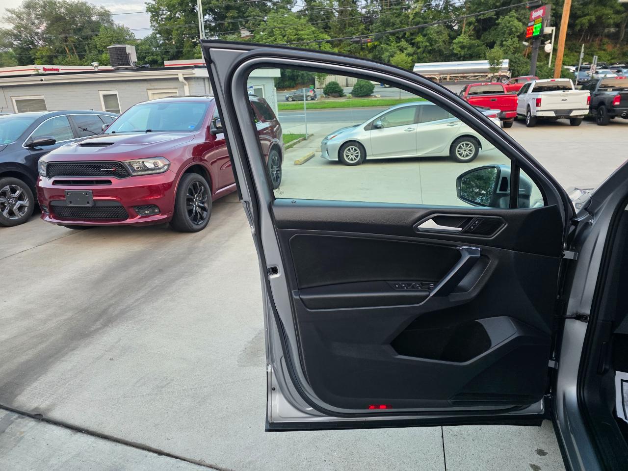 Volkswagen Tiguan SE 4Motion 2021