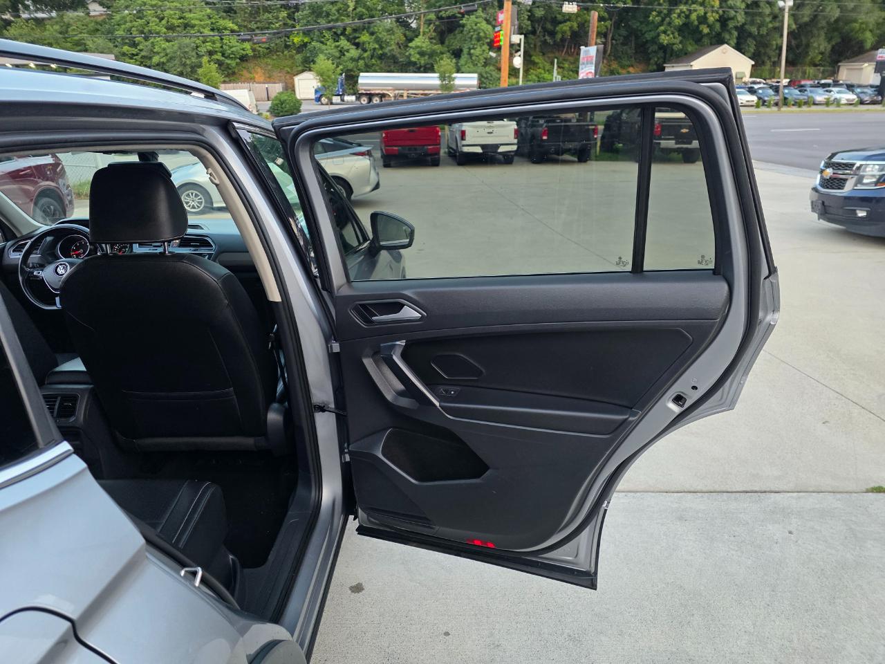 Volkswagen Tiguan SE 4Motion 2021