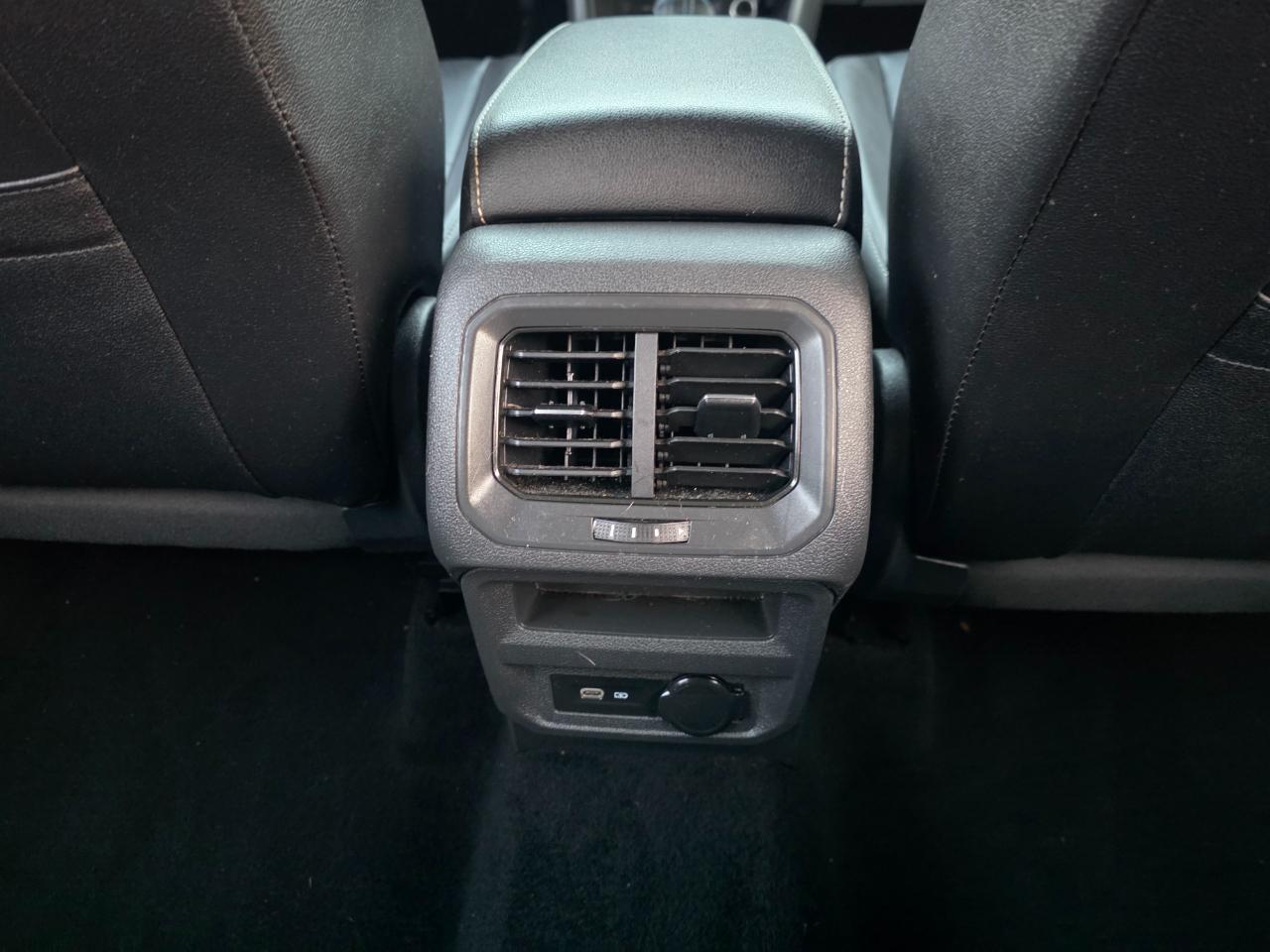 Volkswagen Tiguan SE 4Motion 2021