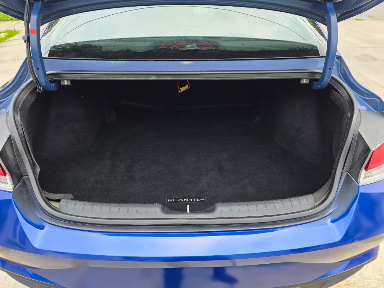 Hyundai Elantra SEL 2021