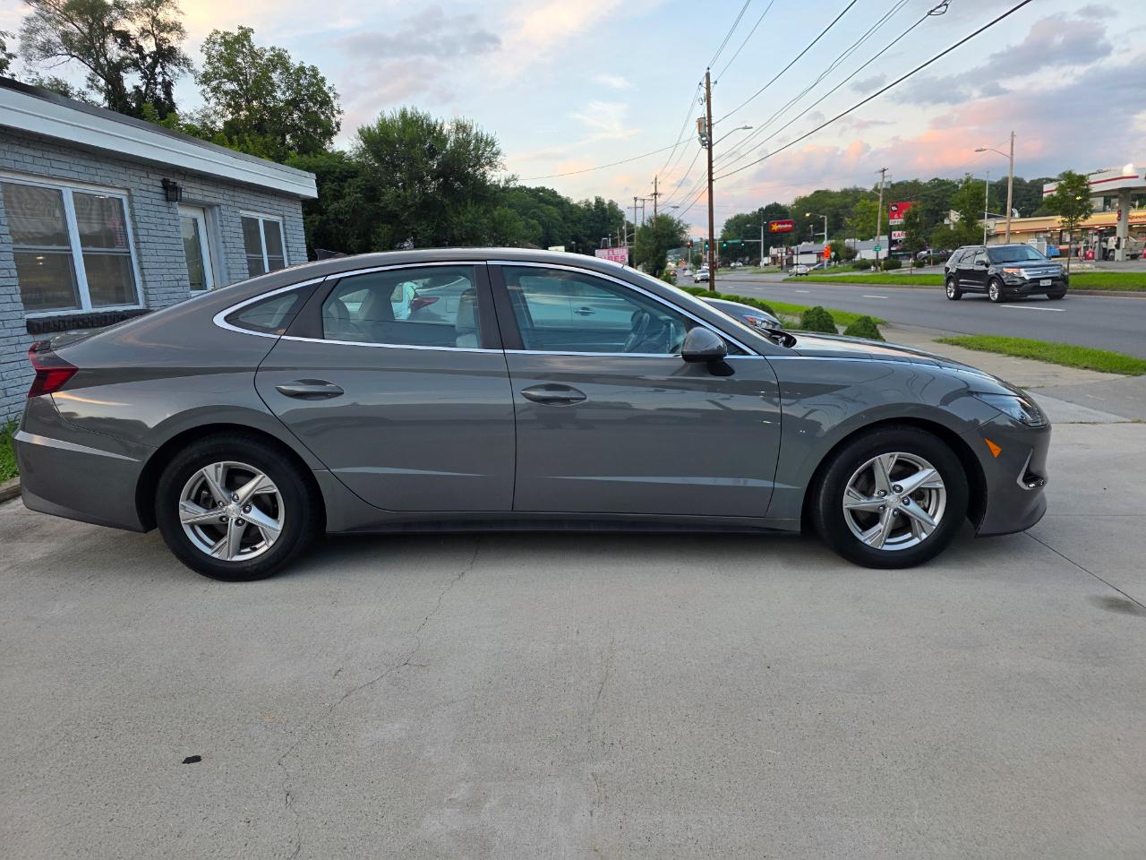 Hyundai Sonata SE 2021