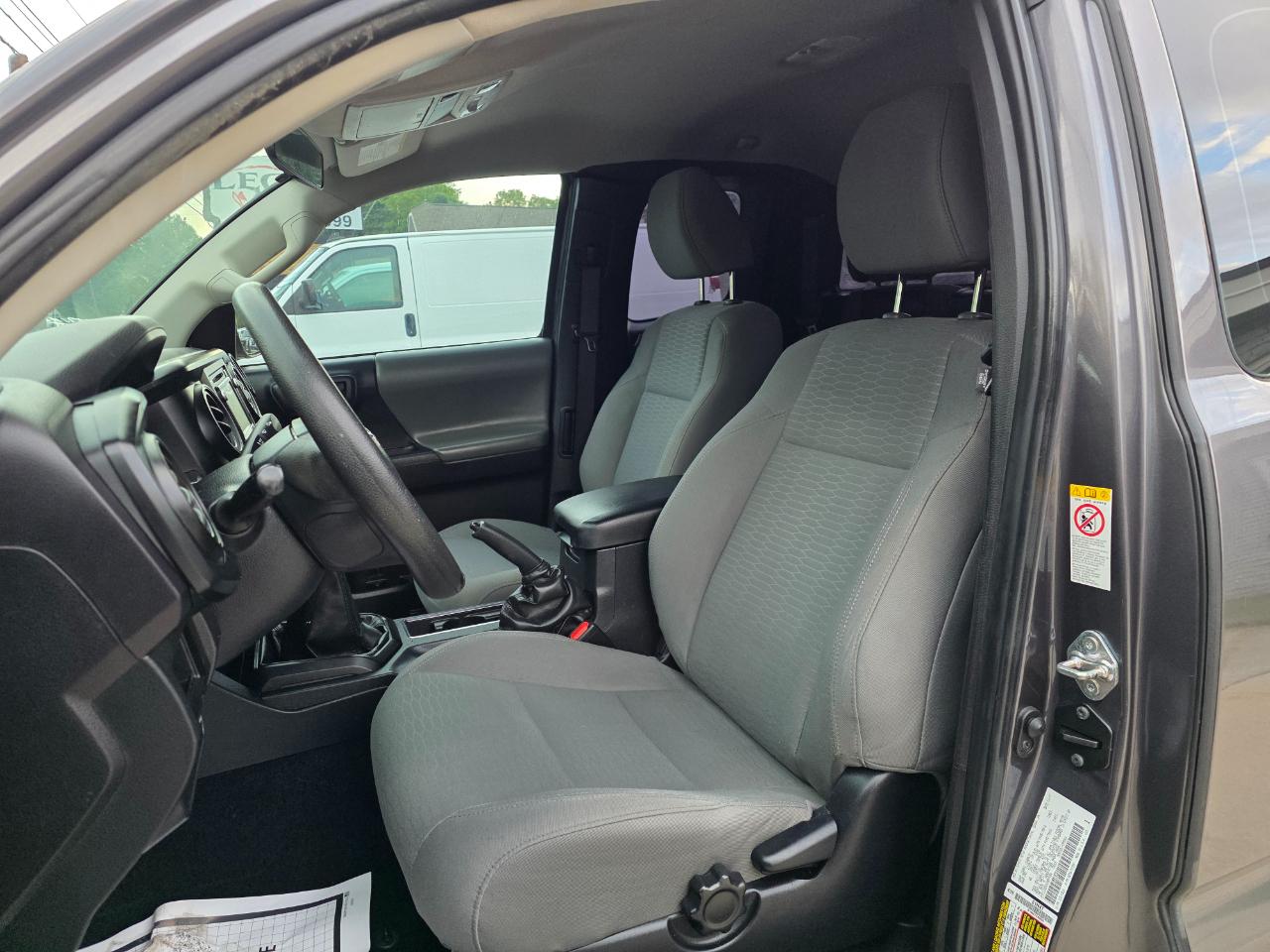 Toyota Tacoma SR5 Access Cab I4 6AT 4WD 2017