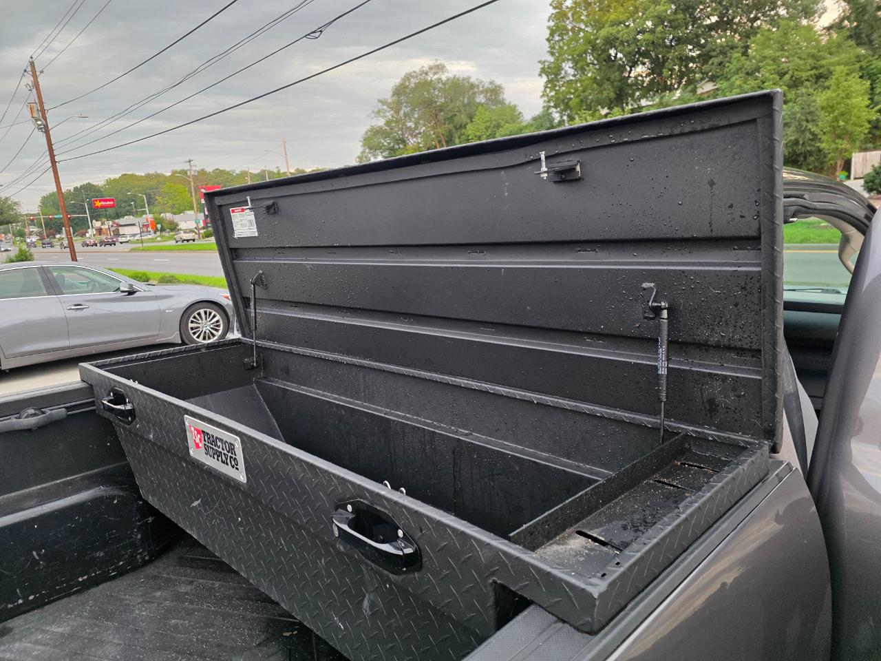 Toyota Tacoma SR5 Access Cab I4 6AT 4WD 2017