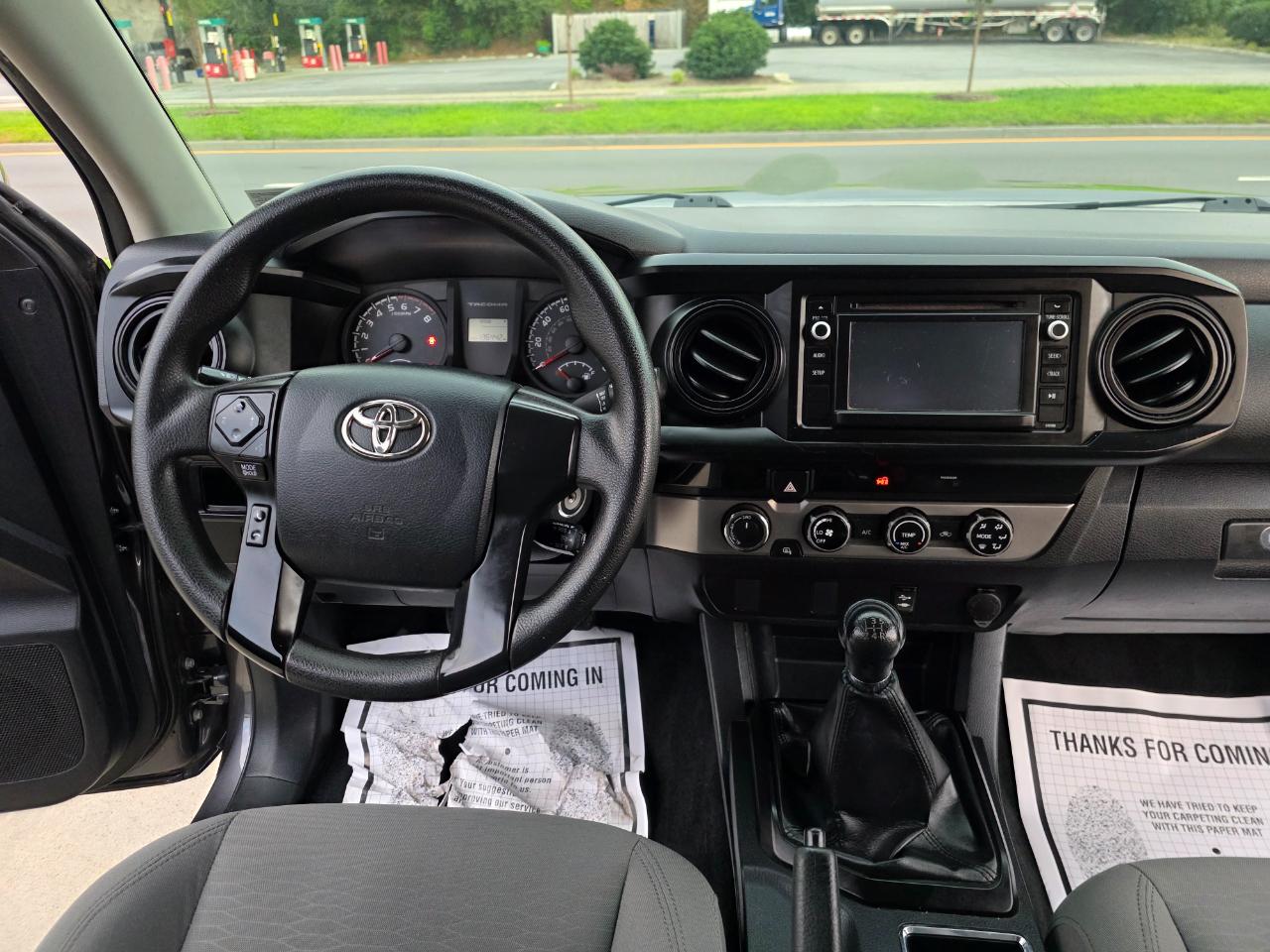 Toyota Tacoma SR5 Access Cab I4 6AT 4WD 2017
