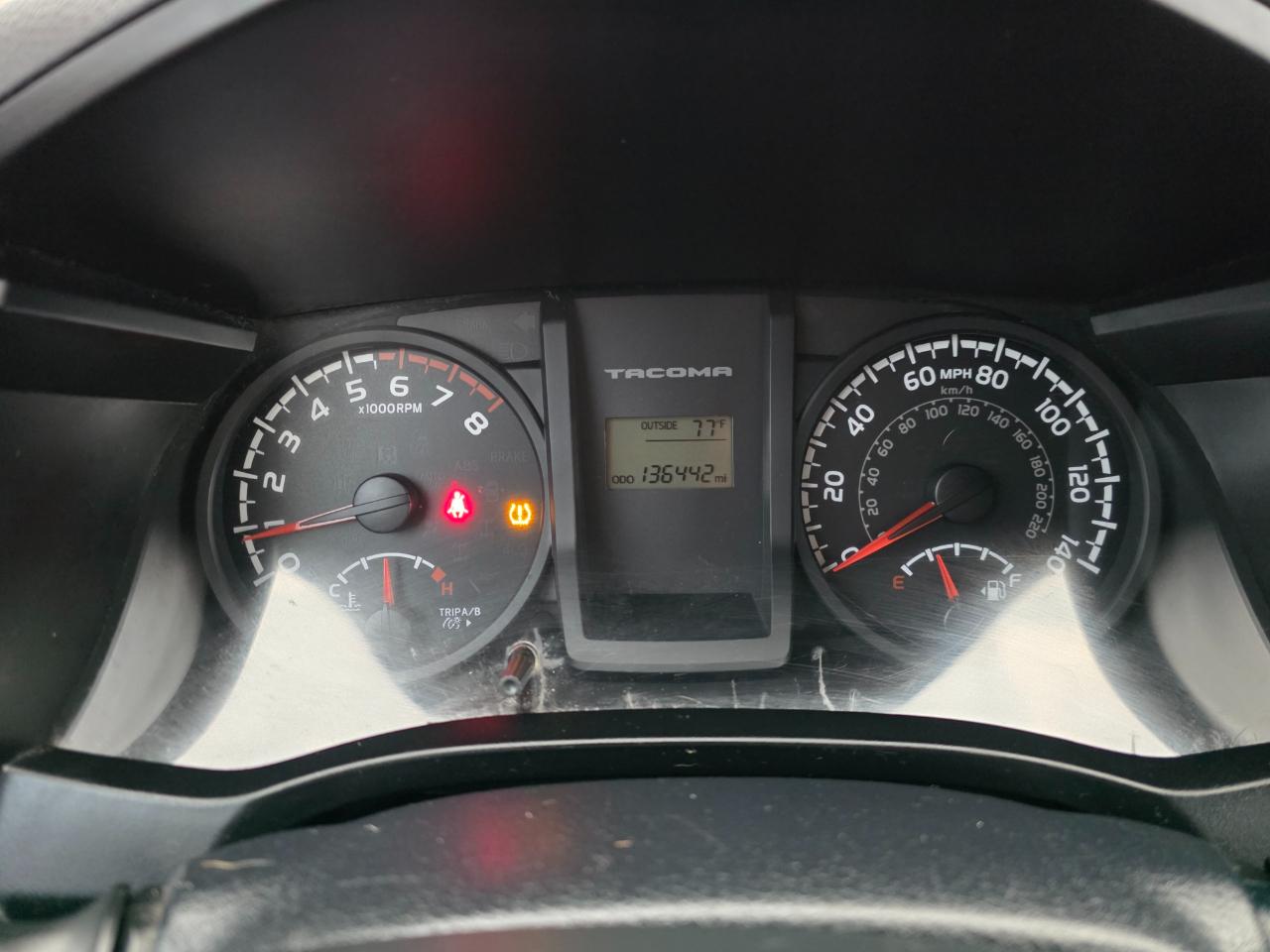 Toyota Tacoma SR5 Access Cab I4 6AT 4WD 2017
