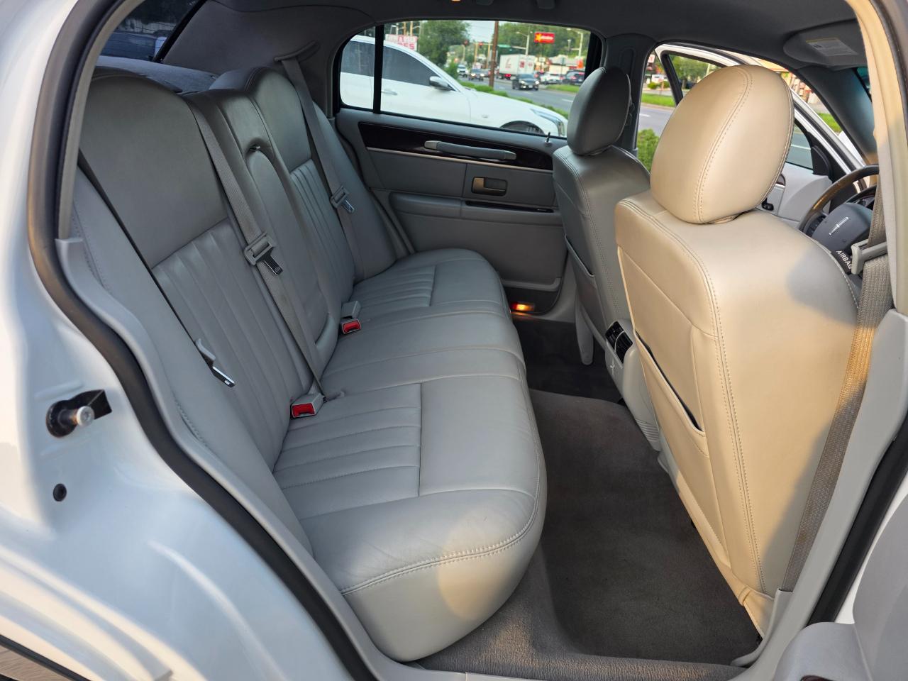 Lincoln Town Car Signature 2007