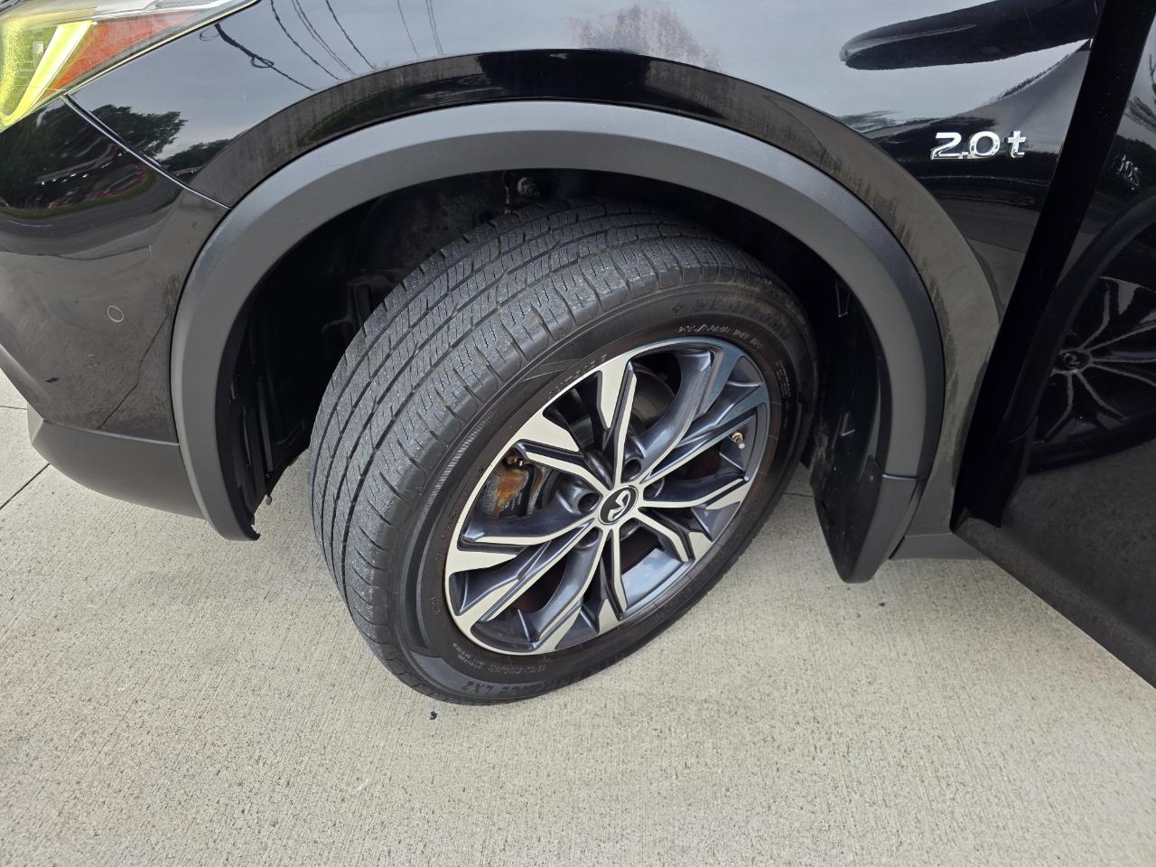 Infiniti QX30 Luxury AWD 2017