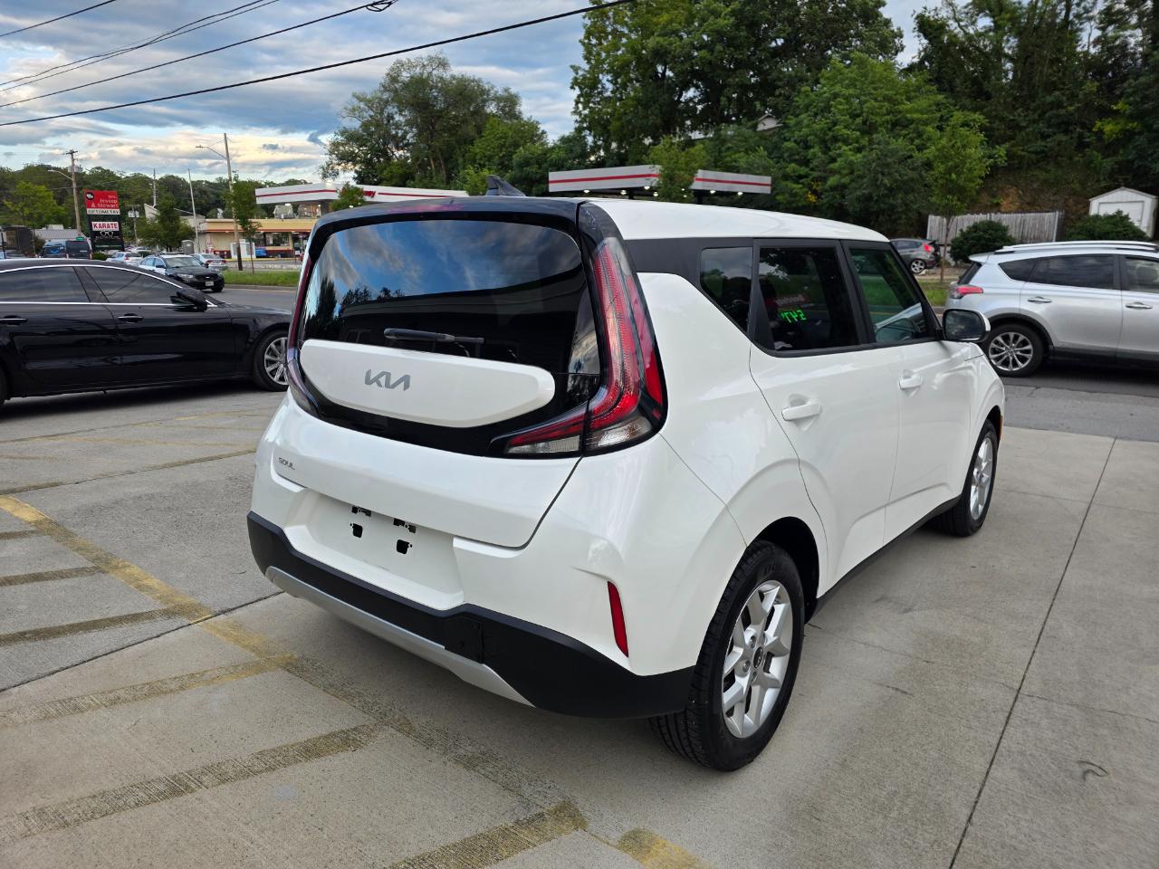 Kia Soul LX CVT 2023