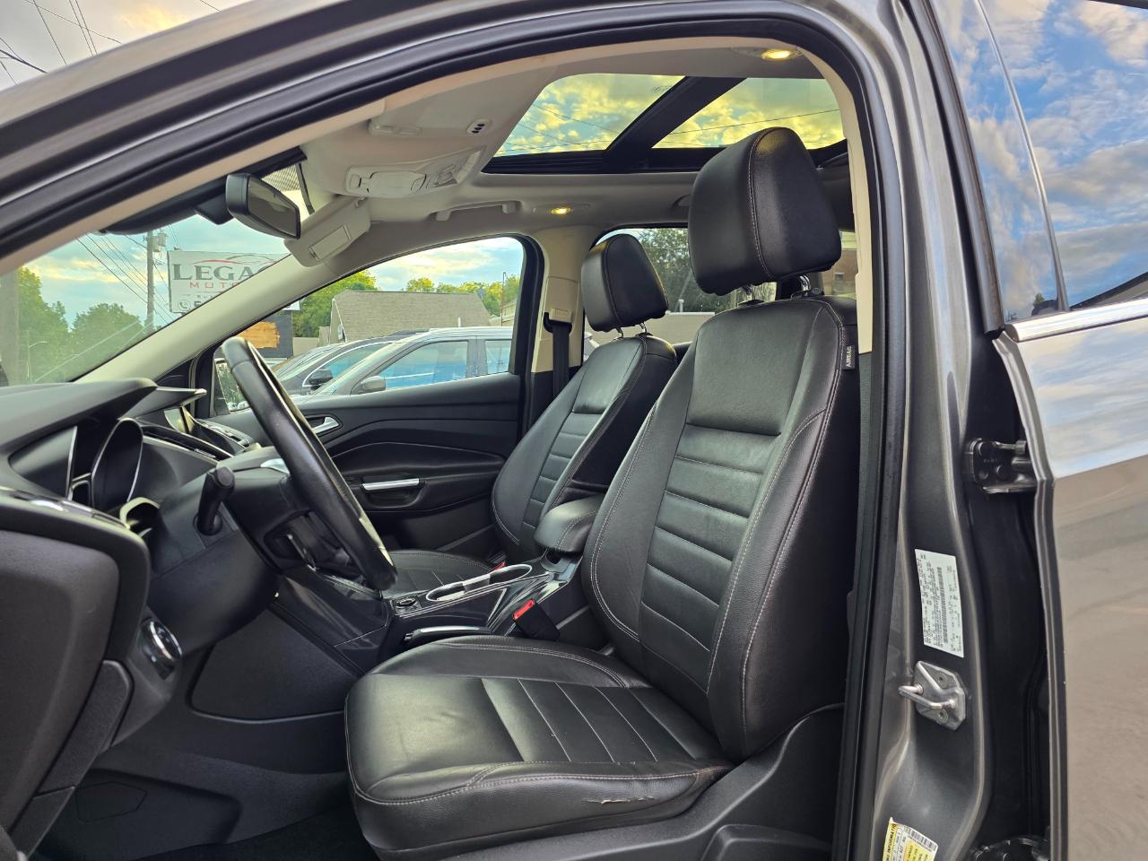 Ford Escape Titanium 4WD 2014