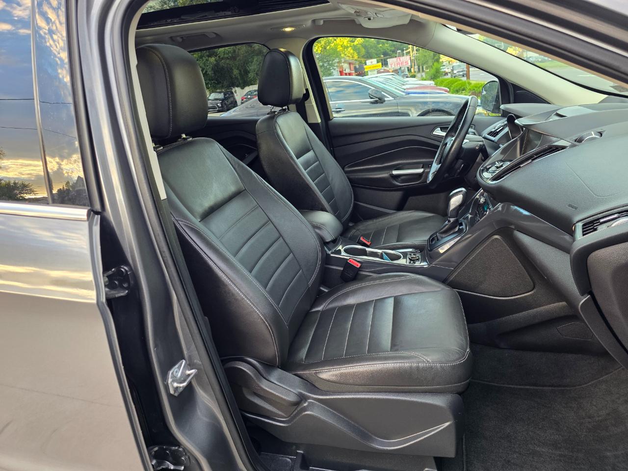 Ford Escape Titanium 4WD 2014