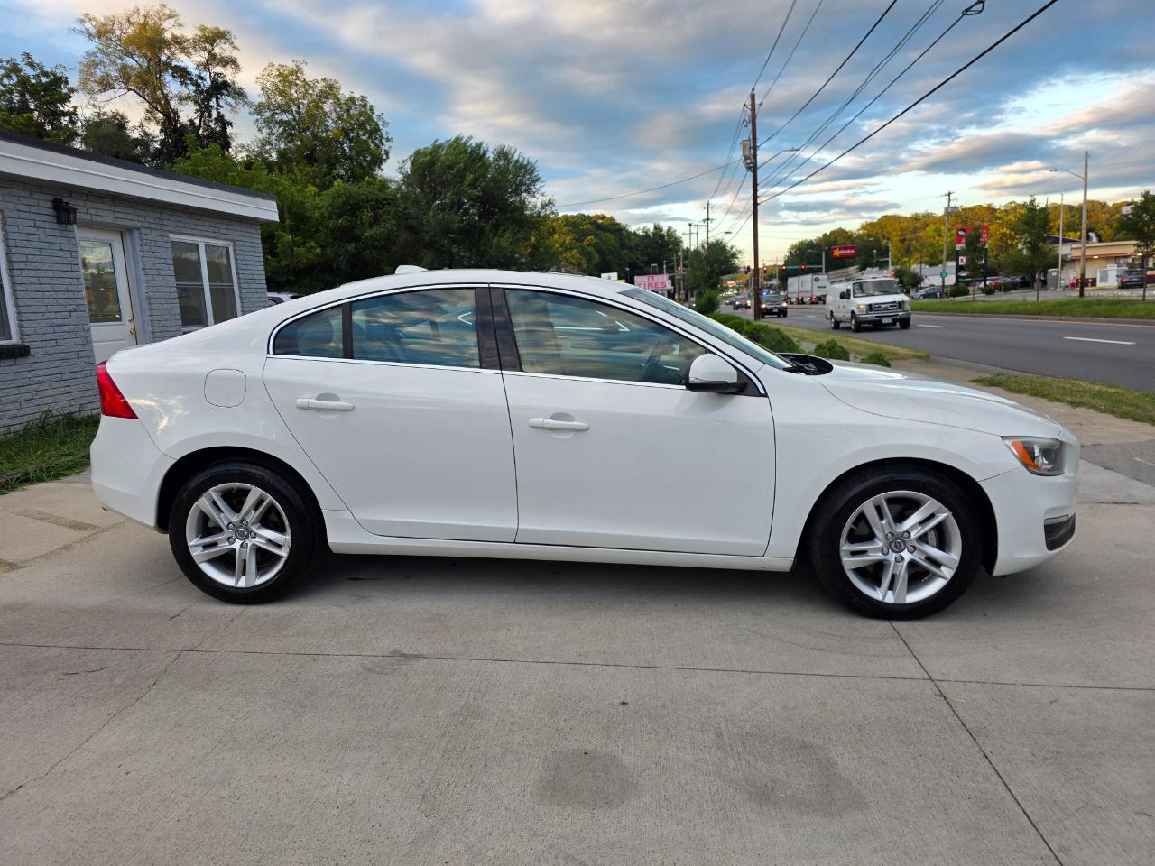 Volvo S60 2.5 Premier 4WD 2015