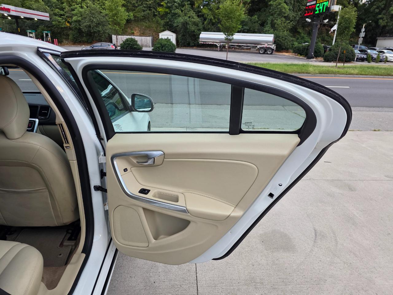 Volvo S60 2.5 Premier 4WD 2015