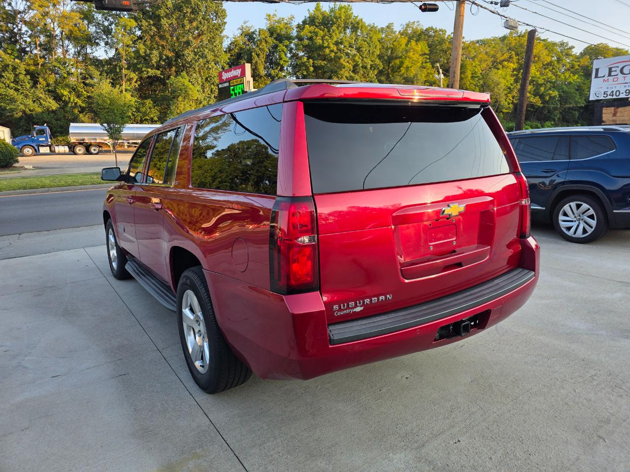 Chevrolet Suburban LT 1500 4WD 2015