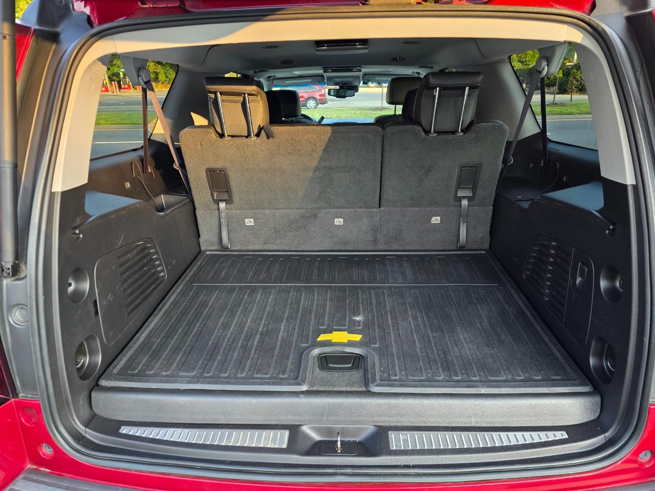 Chevrolet Suburban LT 1500 4WD 2015