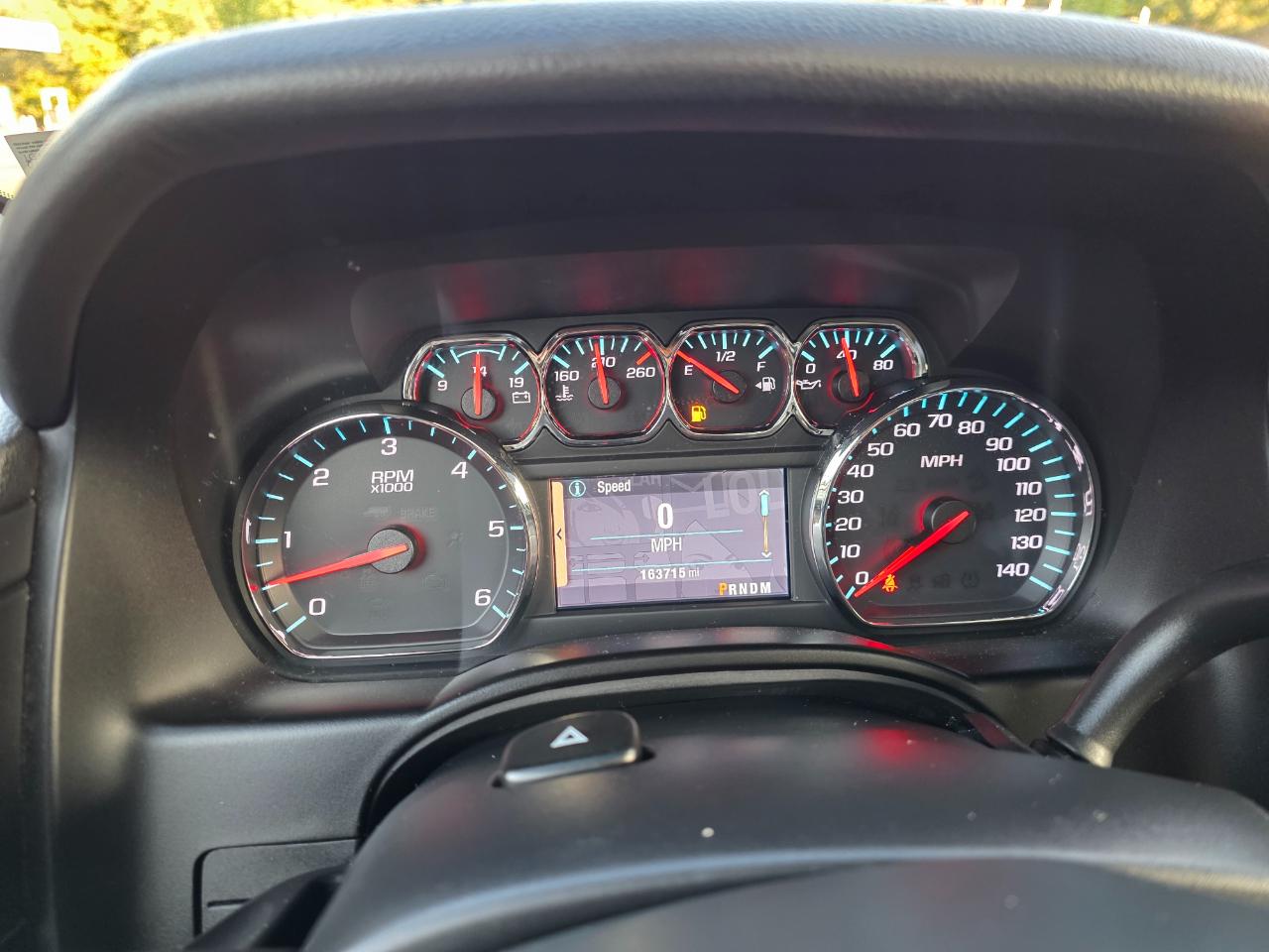 Chevrolet Suburban LT 1500 4WD 2015