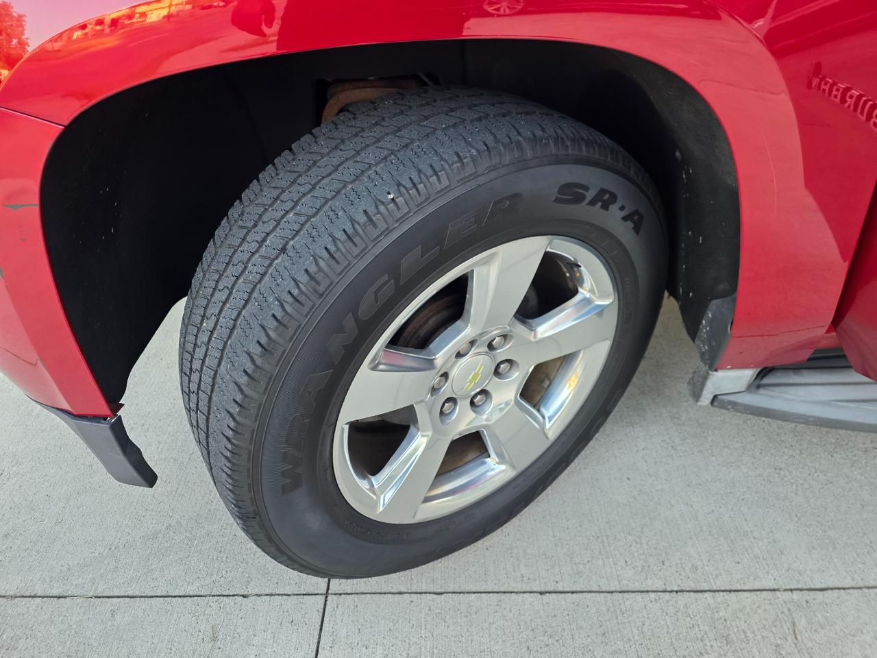 Chevrolet Suburban LT 1500 4WD 2015